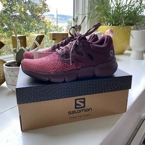 Women’s Salomon predict soc2 running shoes size 5.5